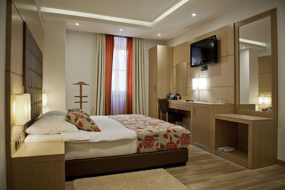 Boutique Hotel Mauro Пореч Екстер'єр фото