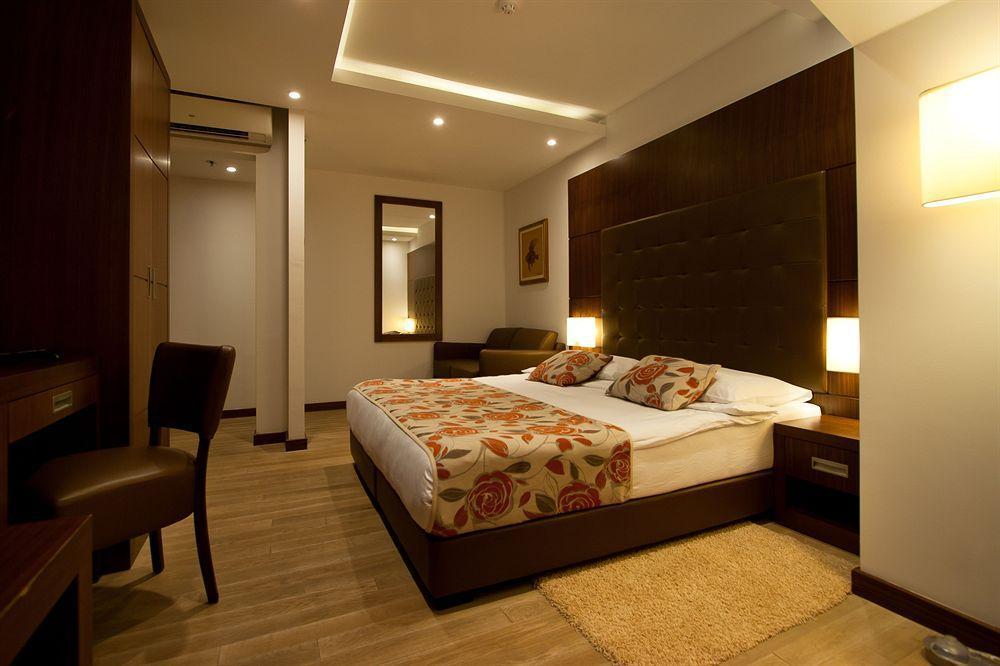 Boutique Hotel Mauro Пореч Екстер'єр фото