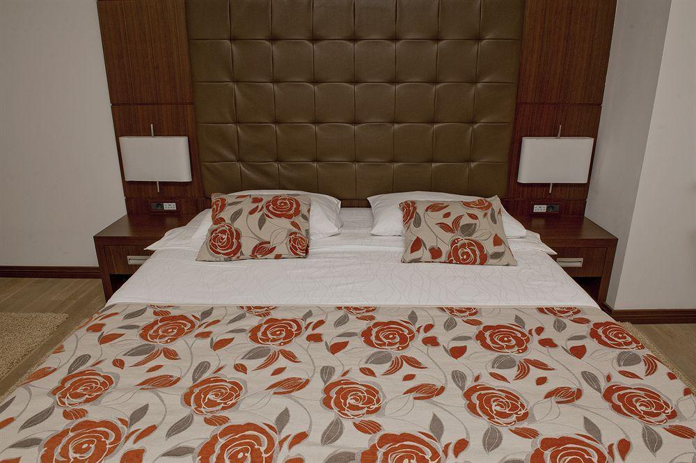 Boutique Hotel Mauro Пореч Екстер'єр фото
